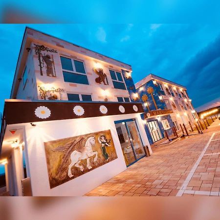 Hotel Babylon Am Europa-Park Ringsheim Exterior photo